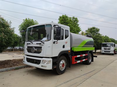杭州用戶喜提12方灑水車，澆花、澆樹、綠化噴灑功能全